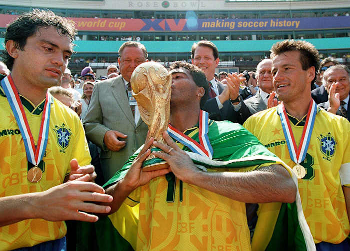 1994-romario-branco-dunga.jpg